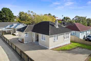 24 & 24a Larsen Street, Otara