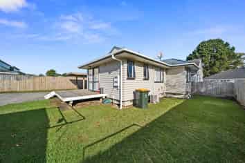24 & 24a Larsen Street, Otara