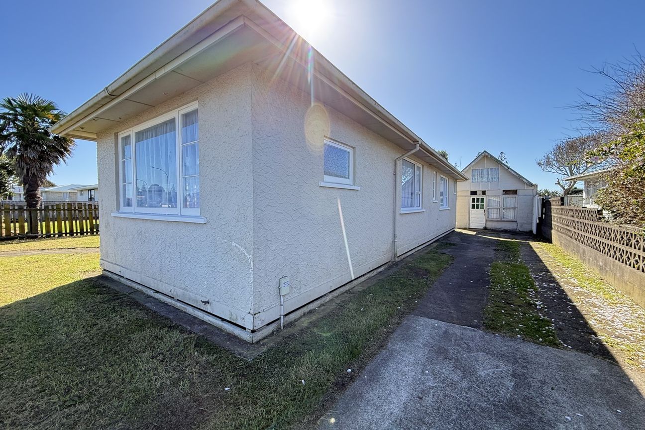 CLOSE TO BEACH & WALKWAY - Bild 4