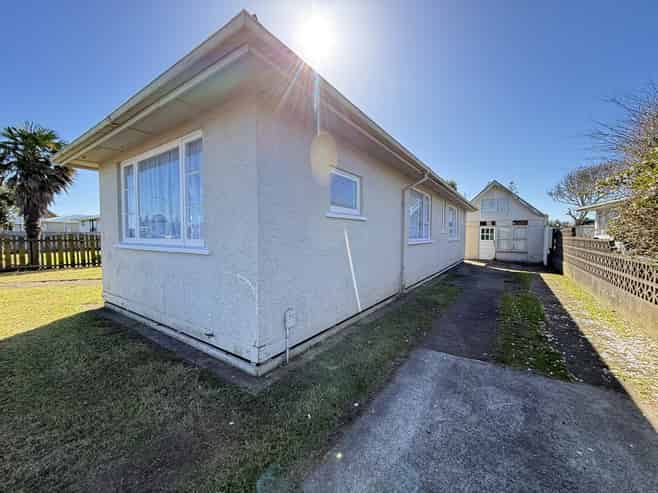 12 Hume Street, Waitara