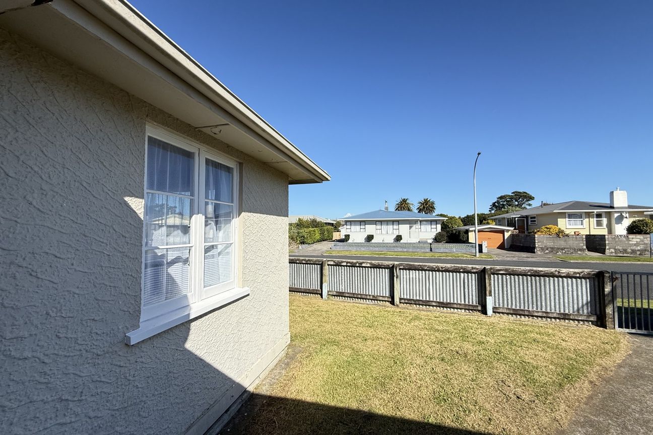 CLOSE TO BEACH & WALKWAY - Bild 3