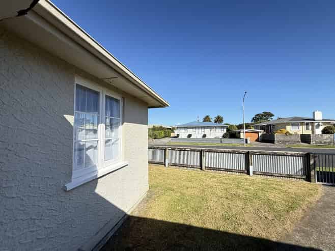 12 Hume Street, Waitara