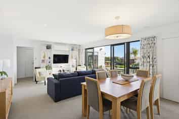 29 Lacebark Lane, Woodridge