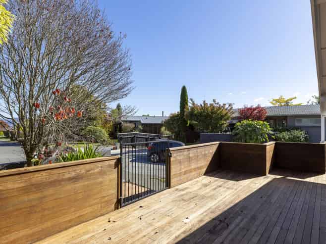 12 Hilden Place, Hilltop