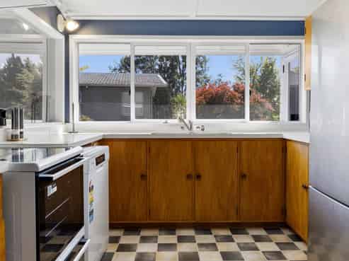 12 Hilden Place, Hilltop