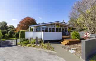 12 Hilden Place, Hilltop