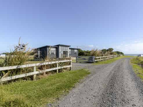 387 Tipoka Road, Opunake
