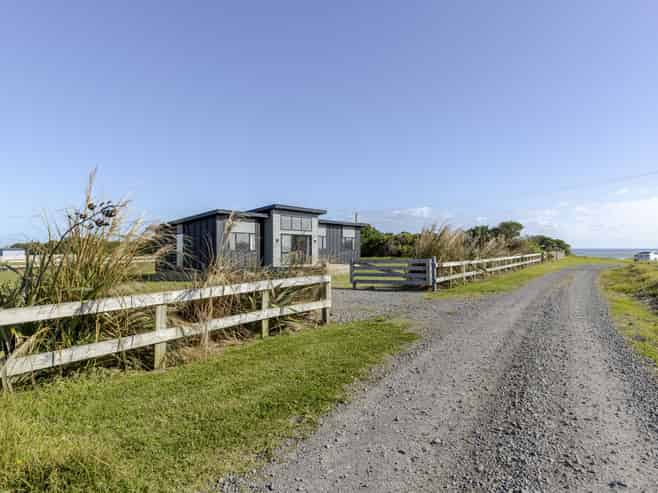 387 Tipoka Road, Opunake