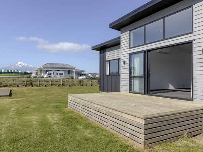 387 Tipoka Road, Opunake