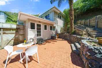 32 Voltaire Street, Karori