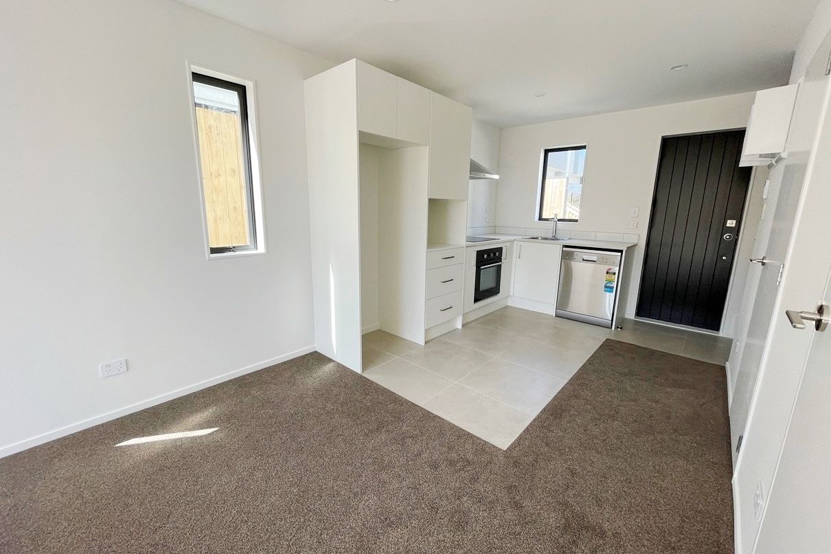 Brand new 3 Bedroom 2.5 bathroom family home in Henderson - Widok 2