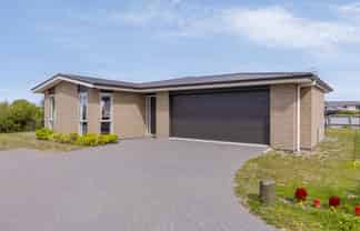 8 Hato Patariki Lane, Nukuhau