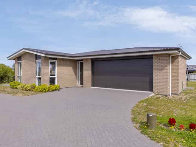 8 Hato Patariki Lane, Nukuhau