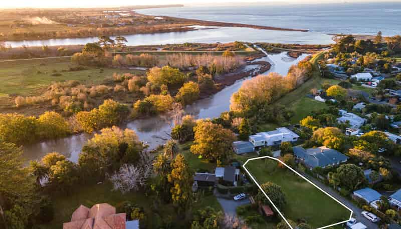 13 Gow Avenue, Haumoana