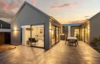 32 Walter Case Drive, Harewood