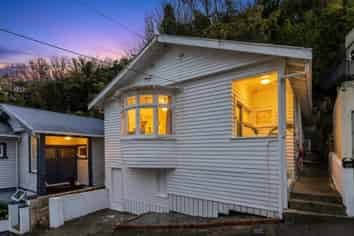 49 Adams Terrace, Aro Valley