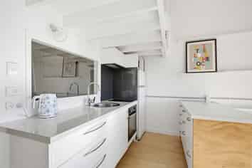 32/46 Hiropi Street, Newtown
