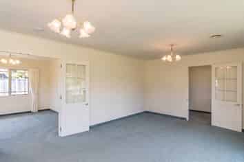 8 Glen Loch Place, Paraparaumu