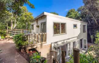35 Hekerua Road, Oneroa