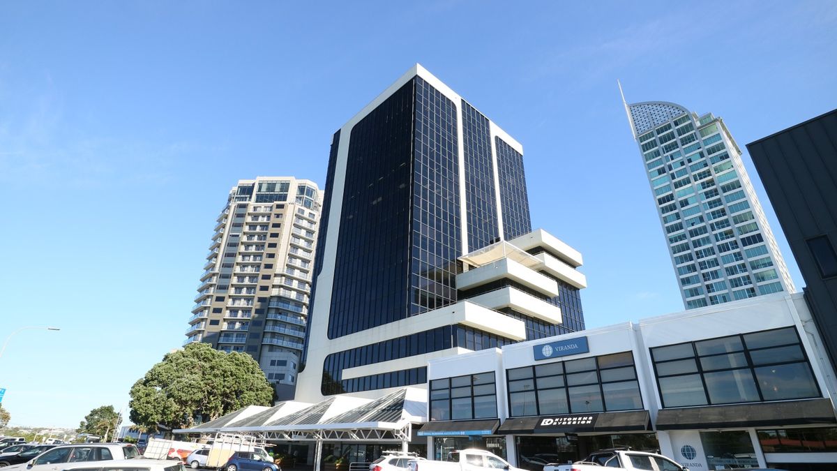 Full floor on Level 17