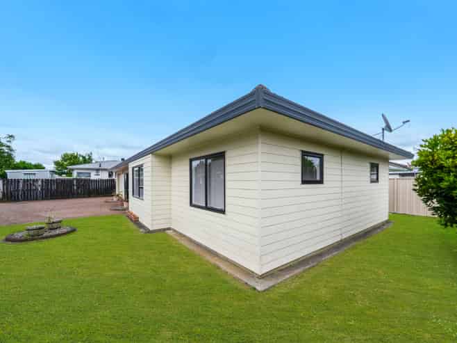 2/66 Willis Road, Papakura