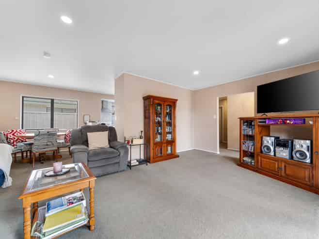 2/66 Willis Road, Papakura