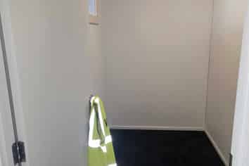 CLYDE ROAD OFFICE 83M2 WITH PARK