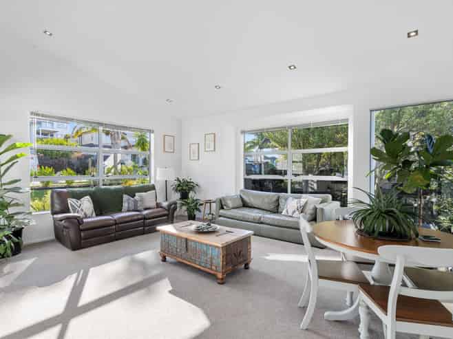 6 Fennell Crescent, Millwater