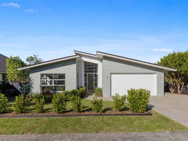 6 Fennell Crescent, Millwater