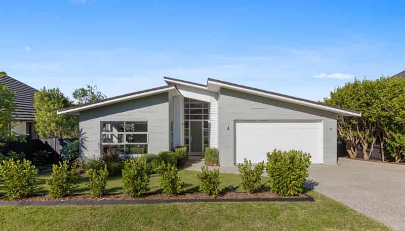 6 Fennell Crescent, Millwater