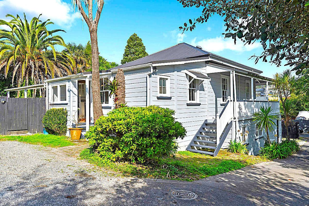 HOME & INCOME - VILLA LOVERS - Aanzicht 3