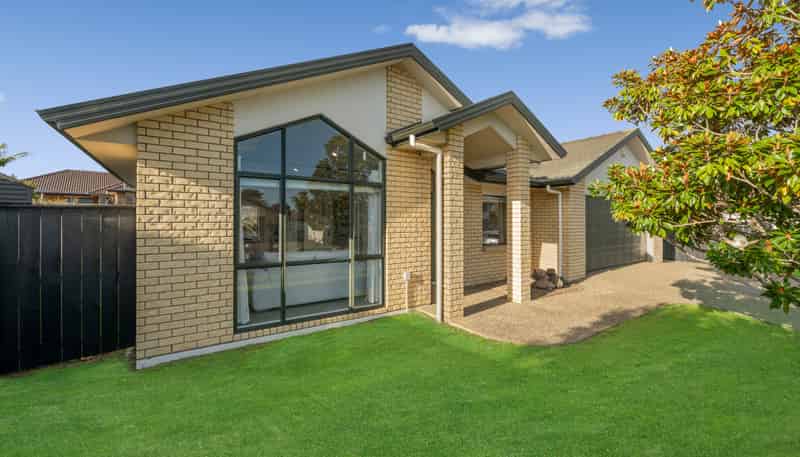12 Duntrune Road, Flat Bush