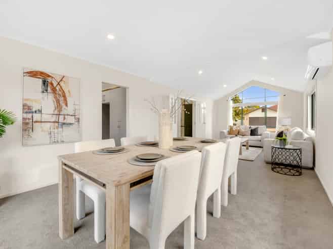 12 Duntrune Road, Flat Bush