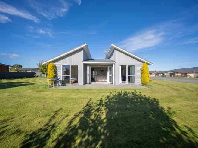 25 Pop Andrew Drive, Te Anau