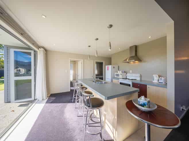 25 Pop Andrew Drive, Te Anau