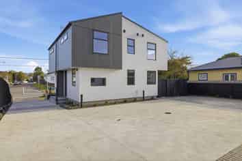 2/157 Mackenzie Avenue, Woolston