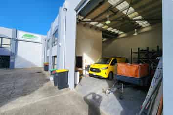 Modern Industrial Unit with Office