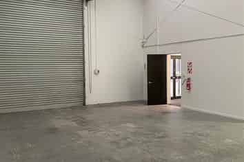 Modern Industrial Unit with Office