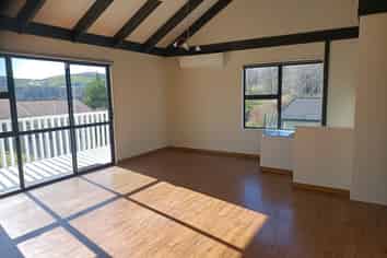  16 Newman Drive, Enner Glynn