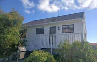  16 Newman Drive, Enner Glynn