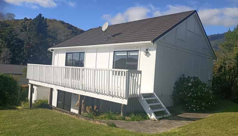  16 Newman Drive, Enner Glynn