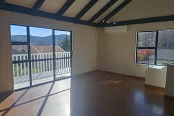  16 Newman Drive, Enner Glynn