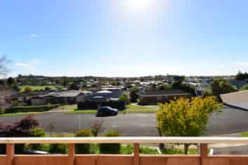 5 Amanda Avenue, Dinsdale