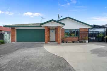54 Robert Ross Place, Clendon Park
