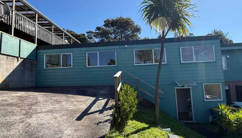 1/2 Karapiti Place, Glen Eden