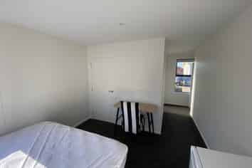 Flat A, Rm/59 Burns Street, South Dunedin
