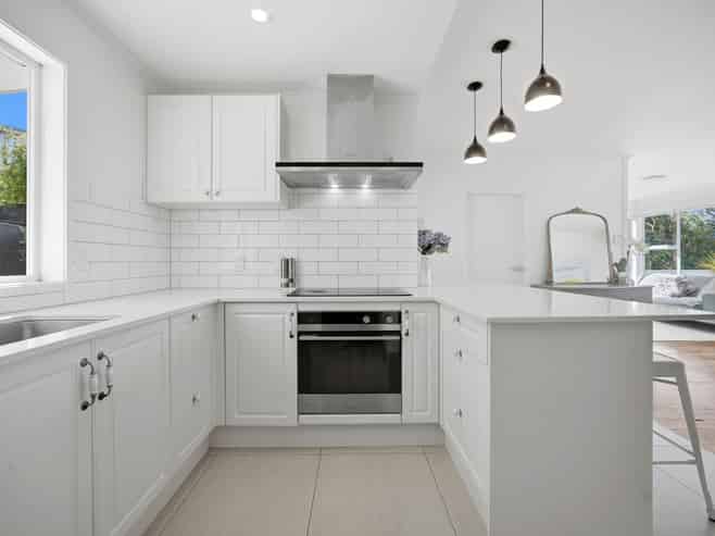 2/17 Masterton Road, Rothesay Bay