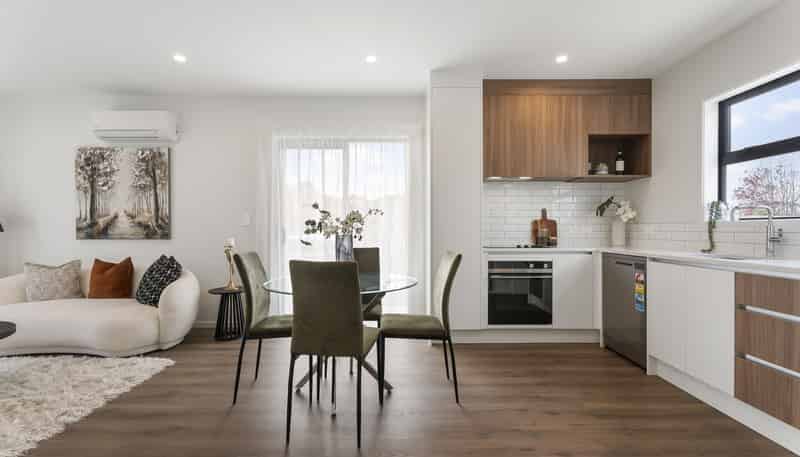 2-4 Moa Road, Point Chevalier