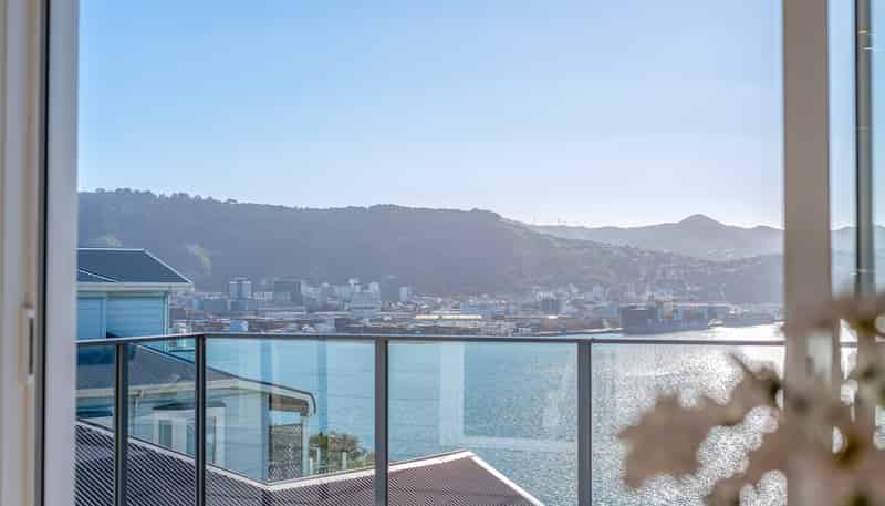 2 The Crescent, Roseneath