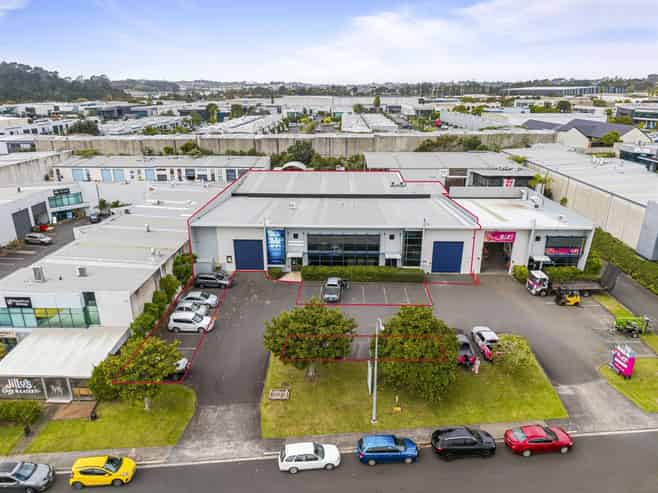 Modern high-stud industrial building